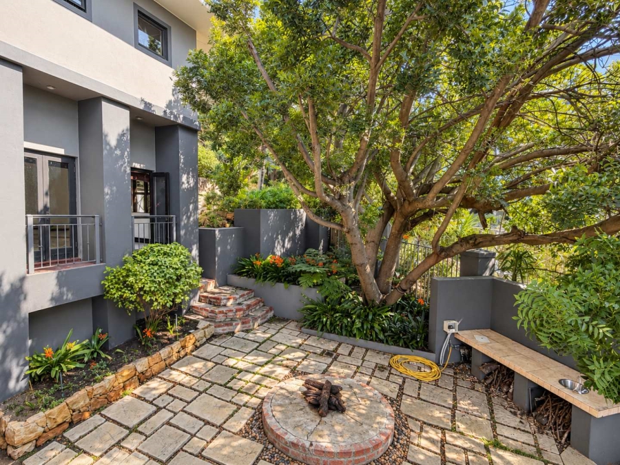 5 Bedroom Property for Sale in Higgovale Western Cape